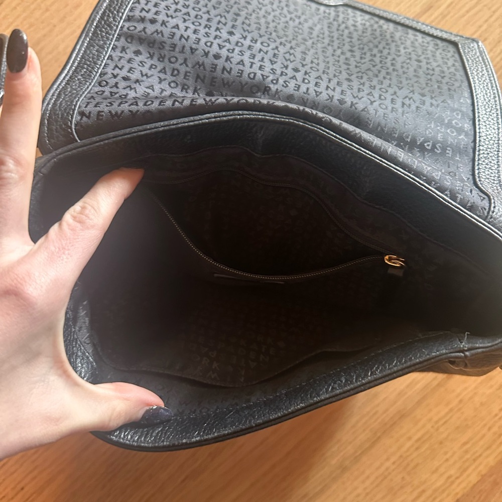 Medium Size Kate Spade Black Leather Crossbody Shoulder Purse - Picture 4 of 4